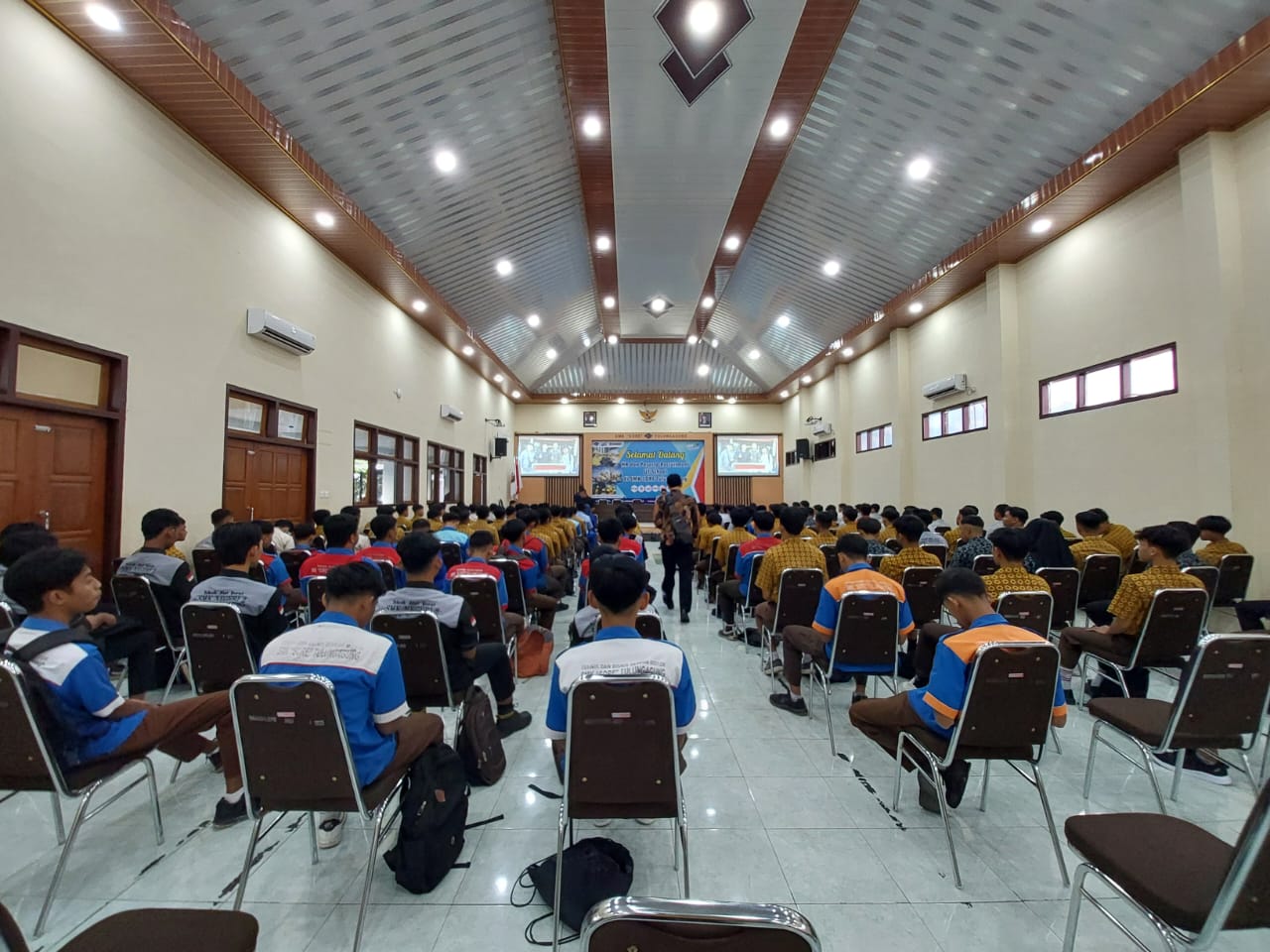 Siswa Smkn Kademangan Ikuti Uji Tuntas Dari United Tractors