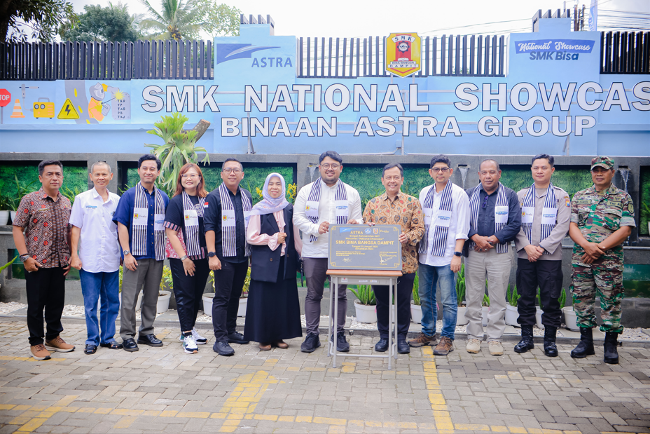 Jadi SMK Unggulan, SMK Bina Bangsa Dampit Raih Penghargaan National Showcase dari Astra Group