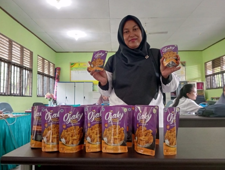 Produksi Jamur di Sekolah, SMKN 1 Tapung Hulu Olah Jamur Merang Menjadi Keripik Jamur Kekinian