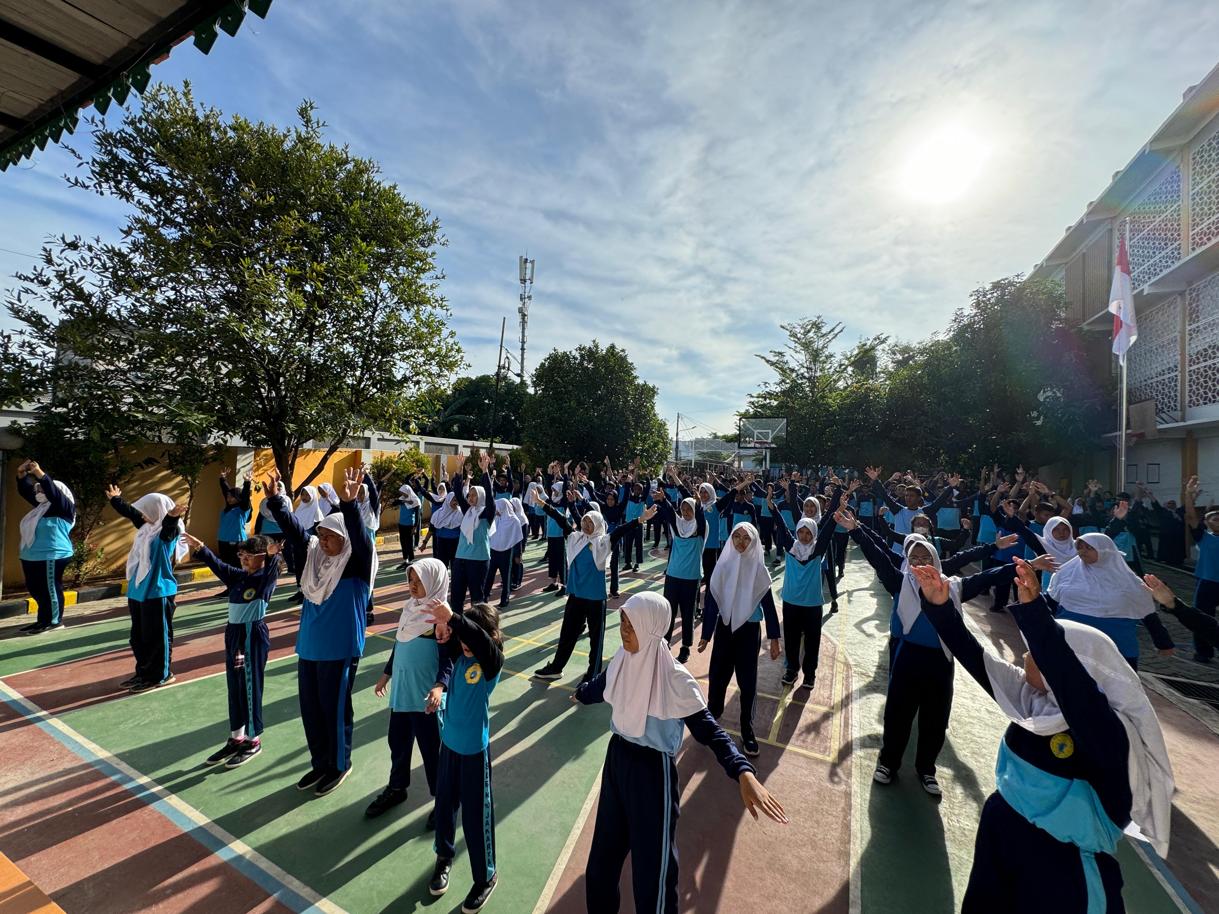 Hari Pertama Masuk Sekolah, Lebih dari 2.000 SMK dan SLB Terapkan Senam Anak Indonesia Hebat