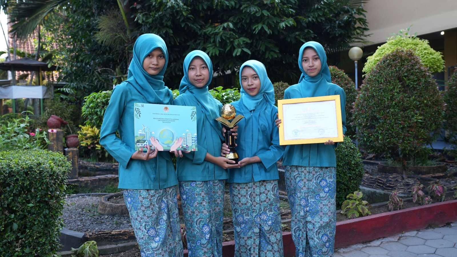 Pendidikan Vokasi yang Berkelanjutan, 28 SMK Meraih Predikat Sekolah Adiwiyata Nasional dan Mandiri 2024