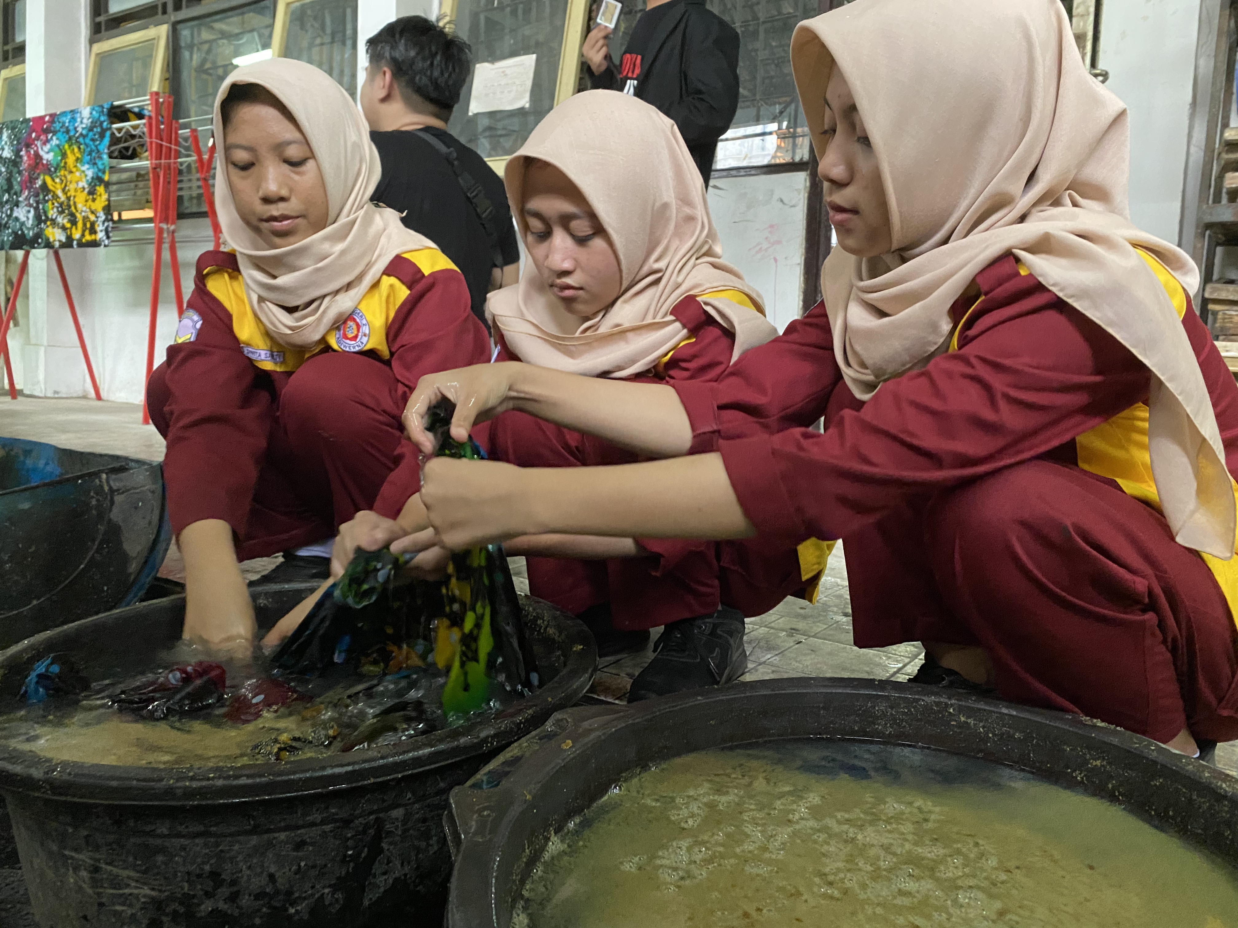 Kebanjiran Pesanan, SMKN 2 Adiwerna Produksi Batik Ciprat