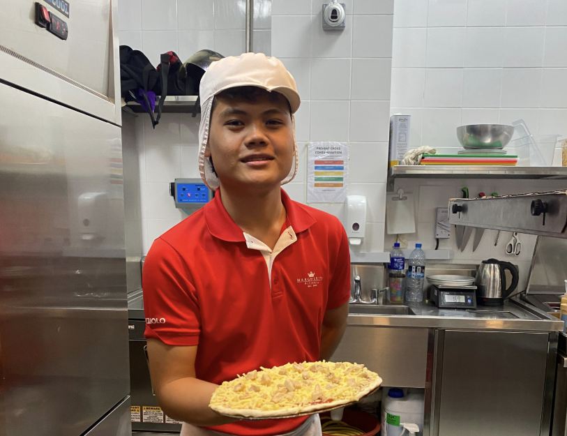 Dari Bangku Kursus ke Brunei: Perjalanan Alumnus Vokasi jadi Pizza Maker Profesional