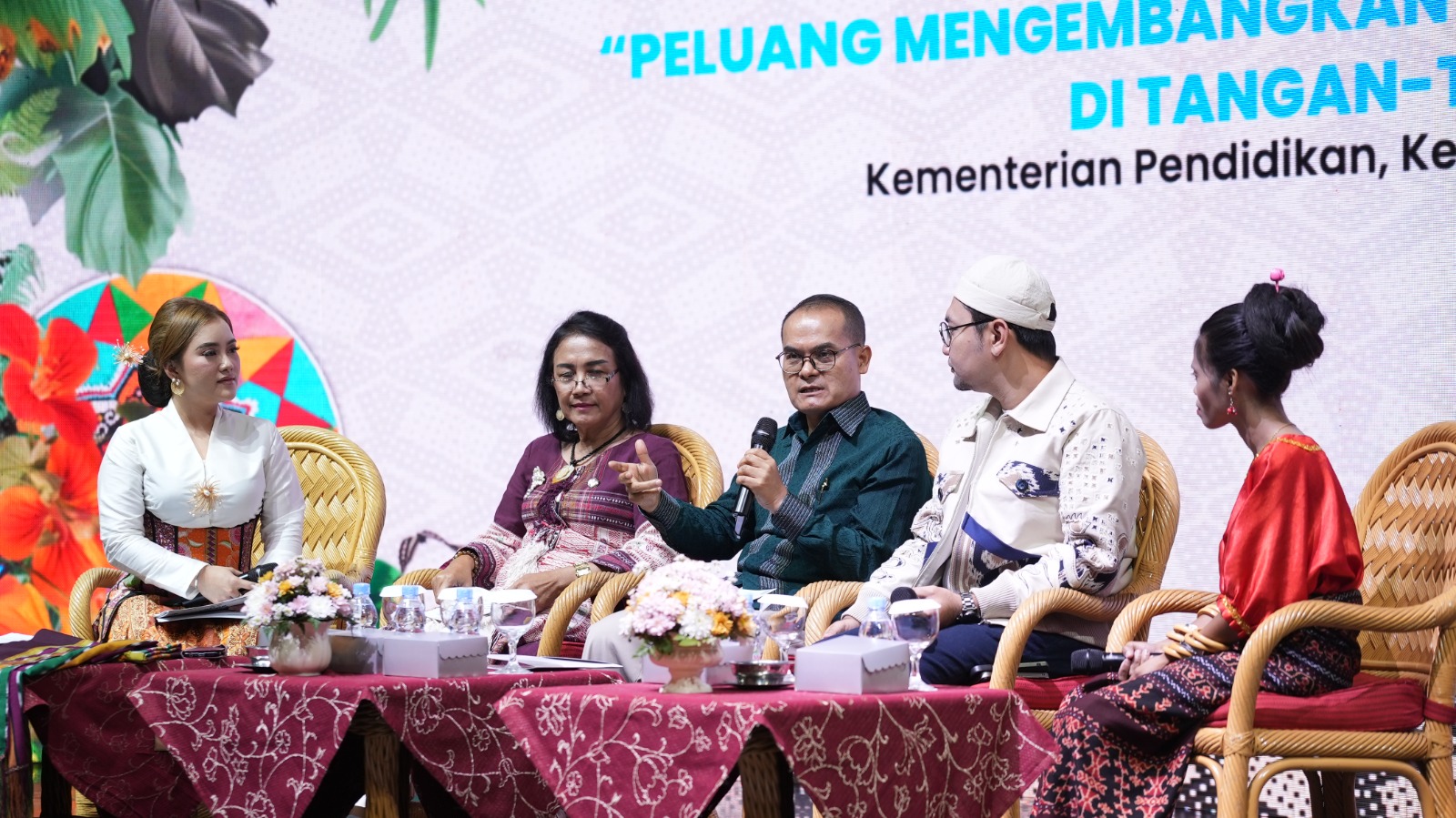 Mengangkat Nilai Tradisi: Strategi Pendidikan Vokasi melalui PKW Tekun Tenun dan Kriya