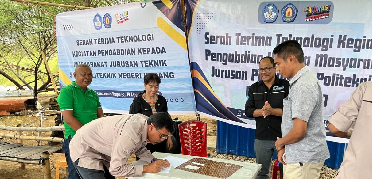 PNK Serahkan Sejumlah Teknologi Tepat Guna untuk Pengembangan Pariwisata dan Infrastruktur di Pantai Cendawan, Kupang