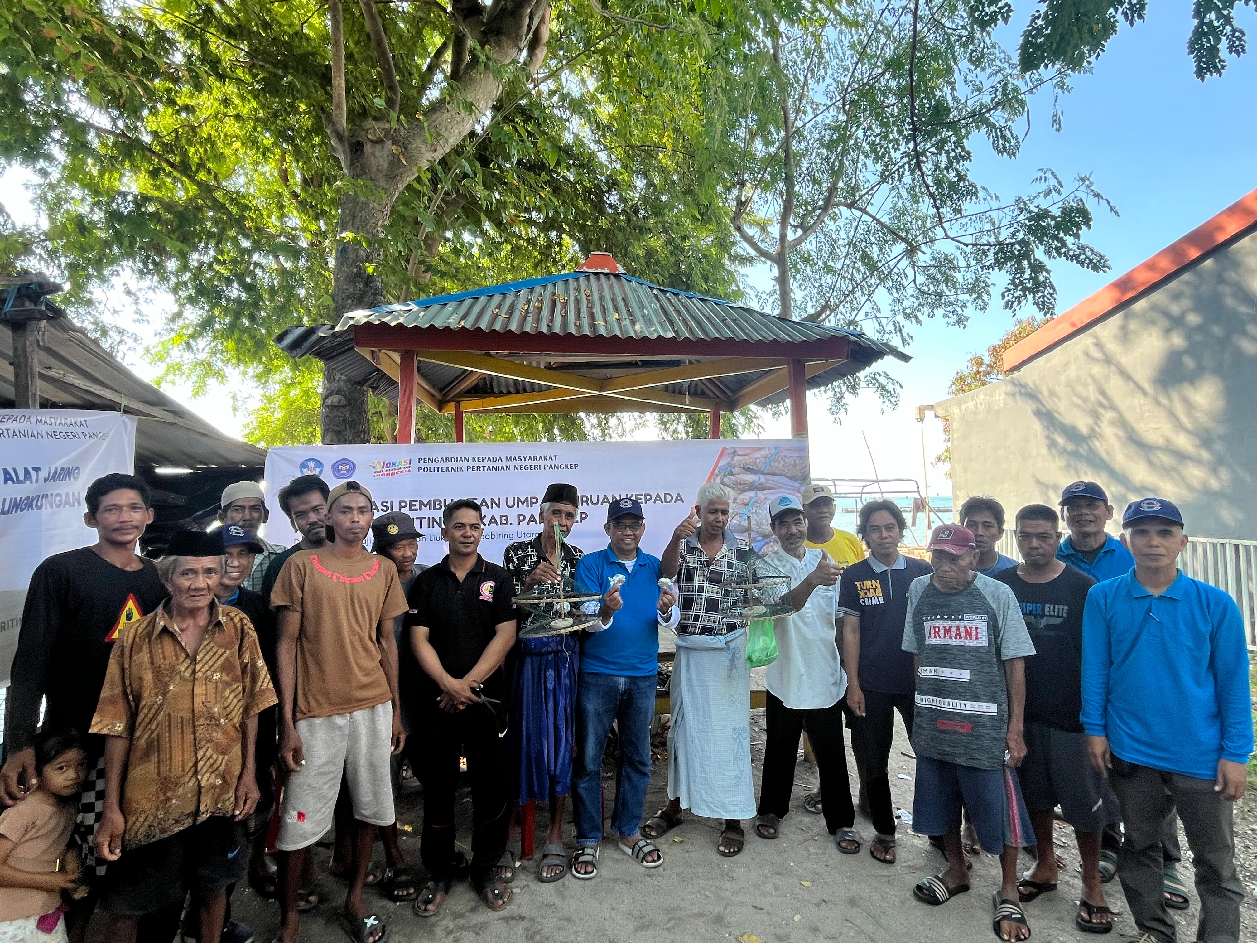 Lebih Murah dan Ramah Lingkungan, Politani Pangkep Kenalkan Umpan Tiruan untuk Nelayan Kepiting Rajungan