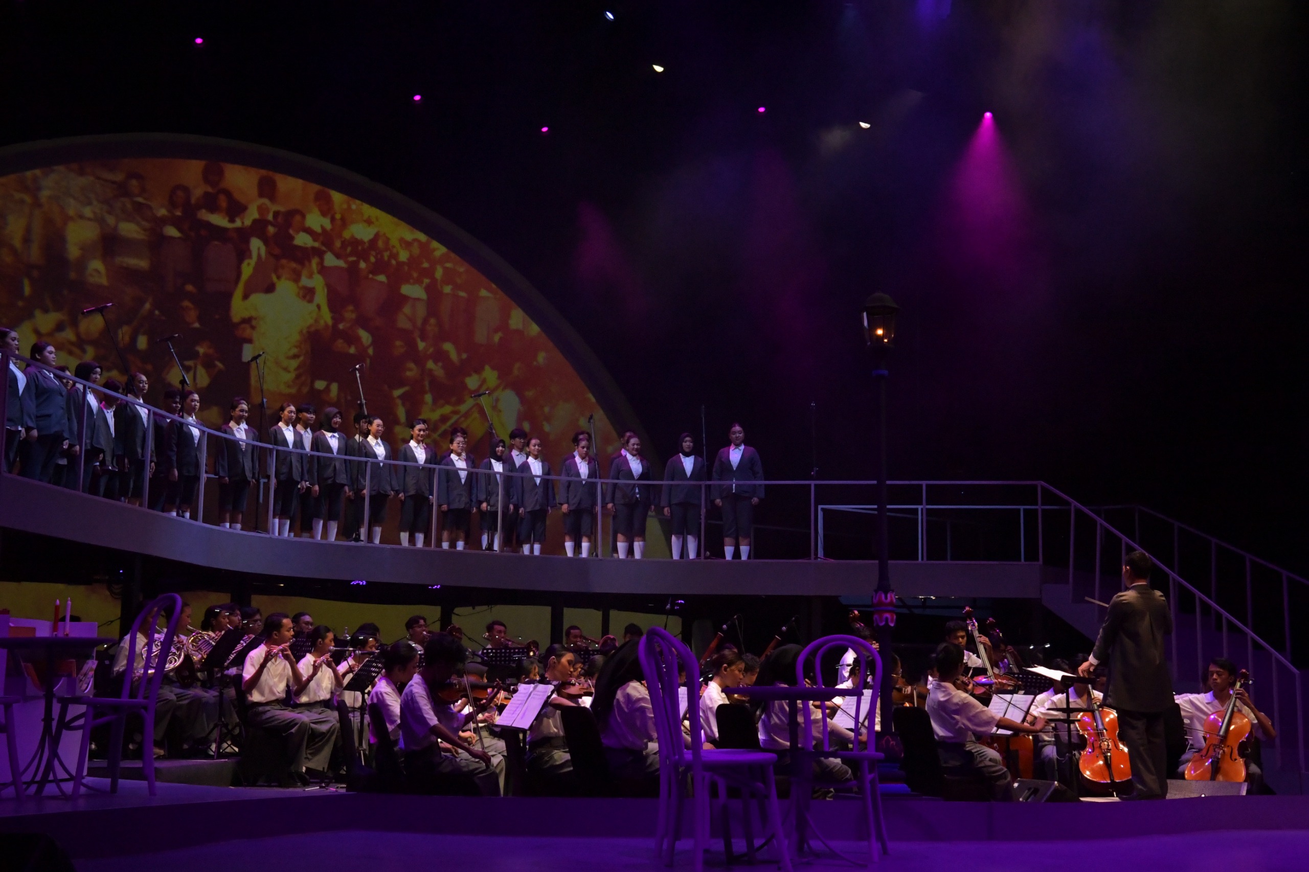 Konser Musikal “Memeluk Mimpi-Mimpi” Sukses Mengekspresikan Merdeka Belajar Merdeka Mencintai