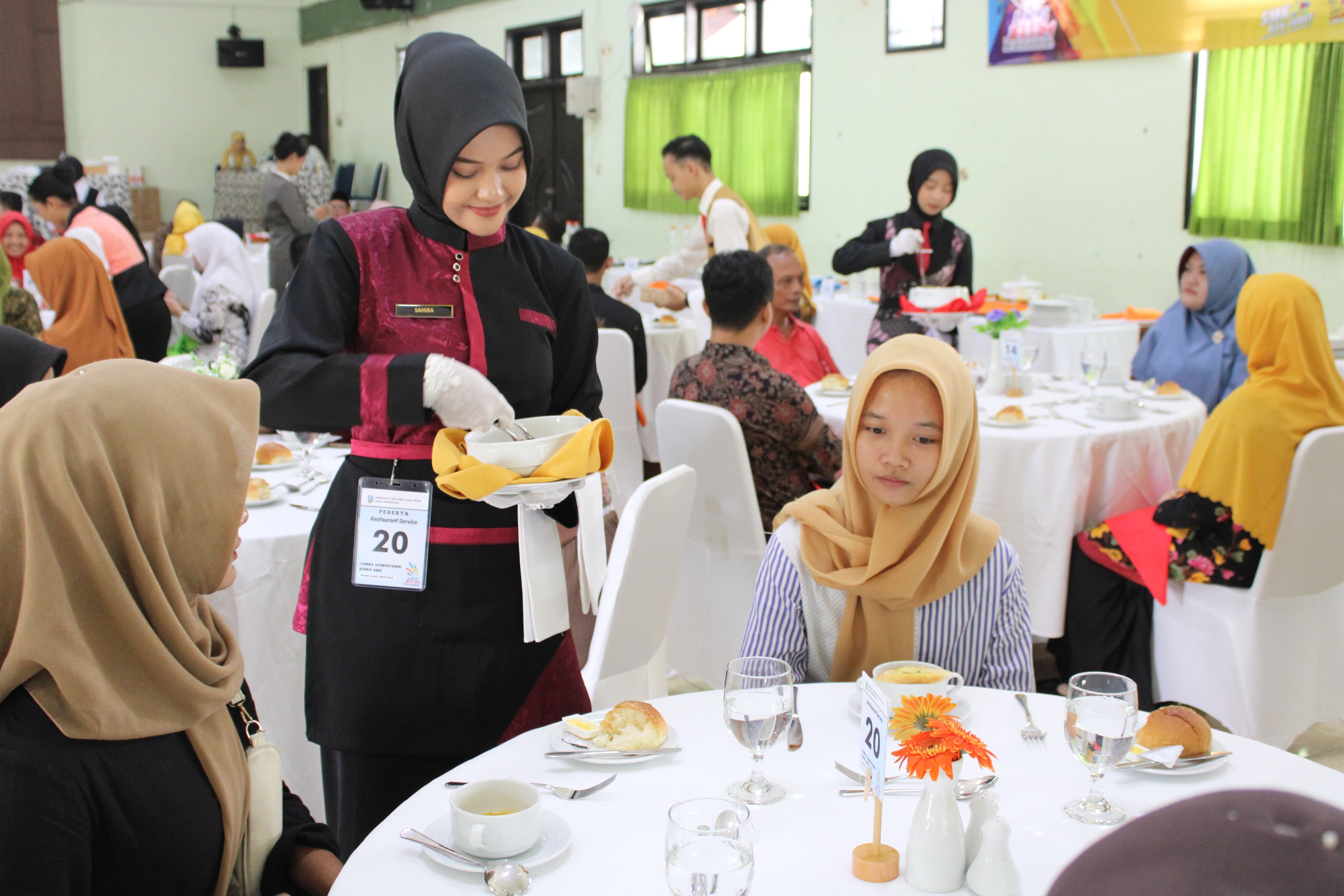 Ciptakan Ruang Merdeka Belajar, SMKN 2 Boyolangu Hadirkan Siswa Berprestasi Bidang Kuliner