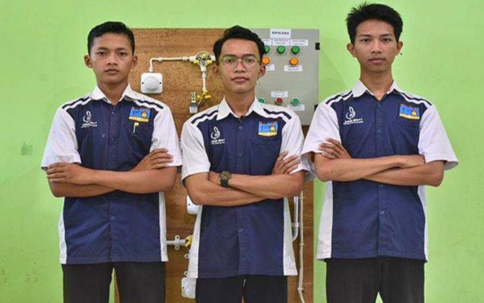 SIPALPAS Antar SMKN 1 Sekadau Juarai EEPC