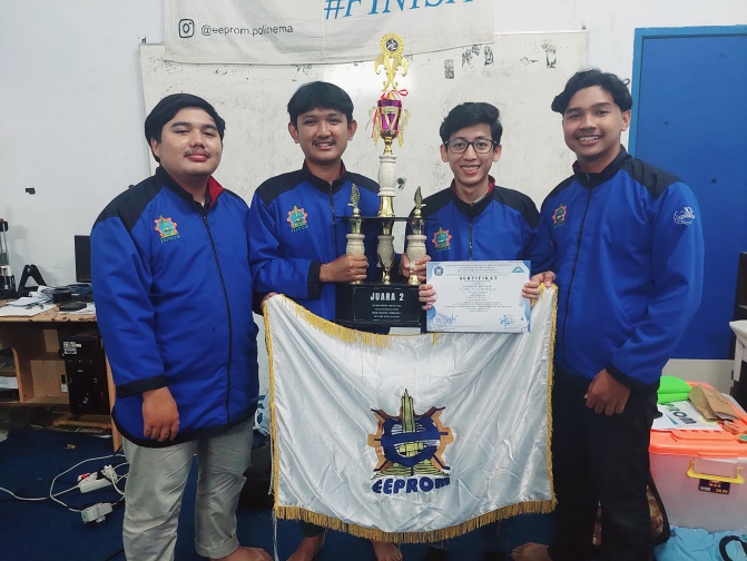 Tim EEPROM Polinema  Raih Prestasi di Polines Robotic Contest 2023