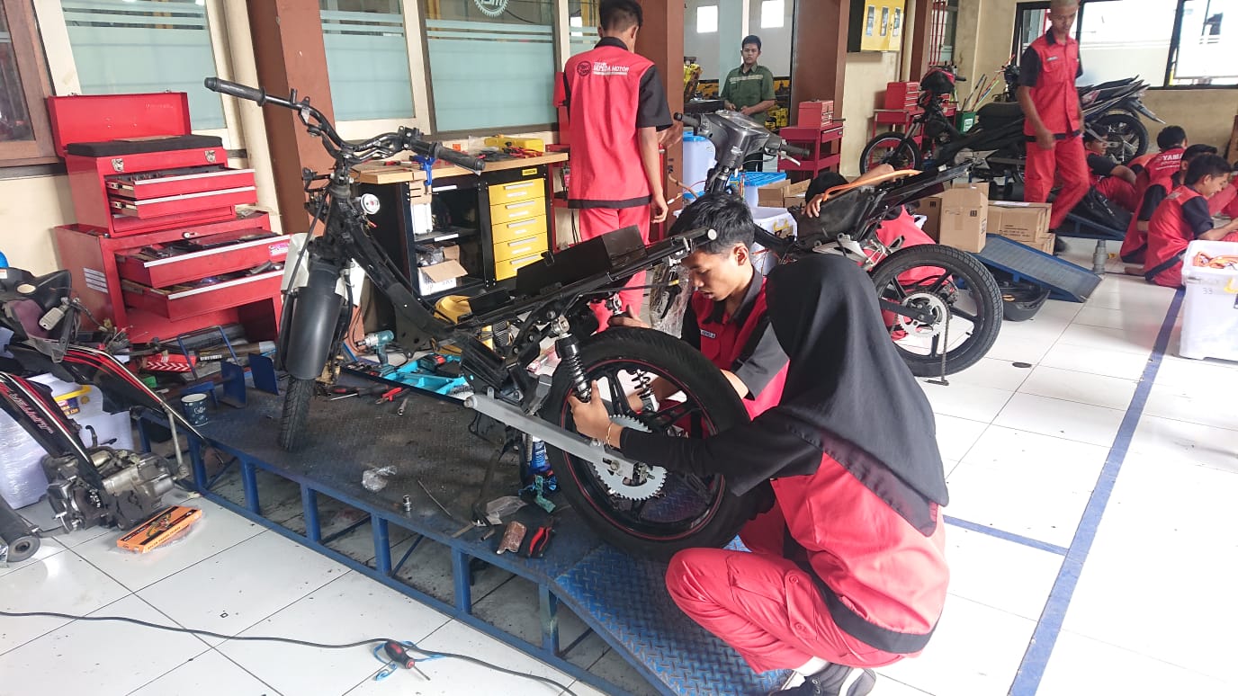 Menjadi Bagian dari Peralihan Energi, SMKN 2 Jember Miliki Bengkel Konversi Berstandar Industri