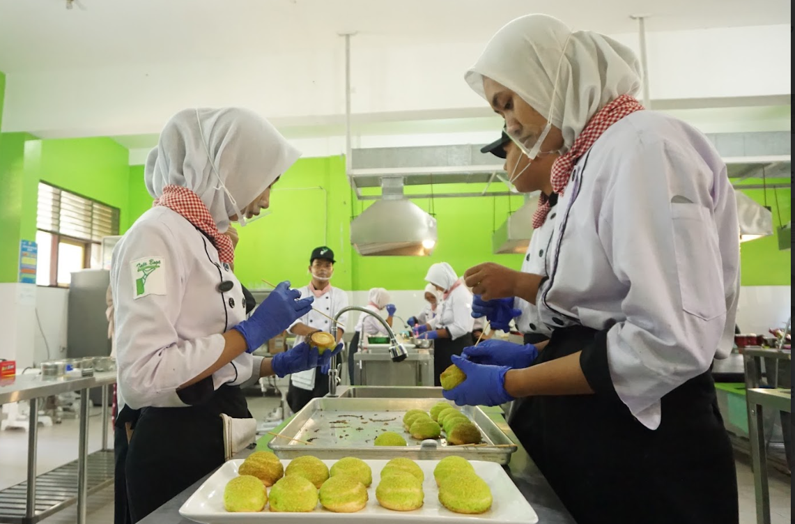 Mendikdasmen Dorong Lulusan SMK Kembangkan Kewirausahaan berbasis Produk Lokal