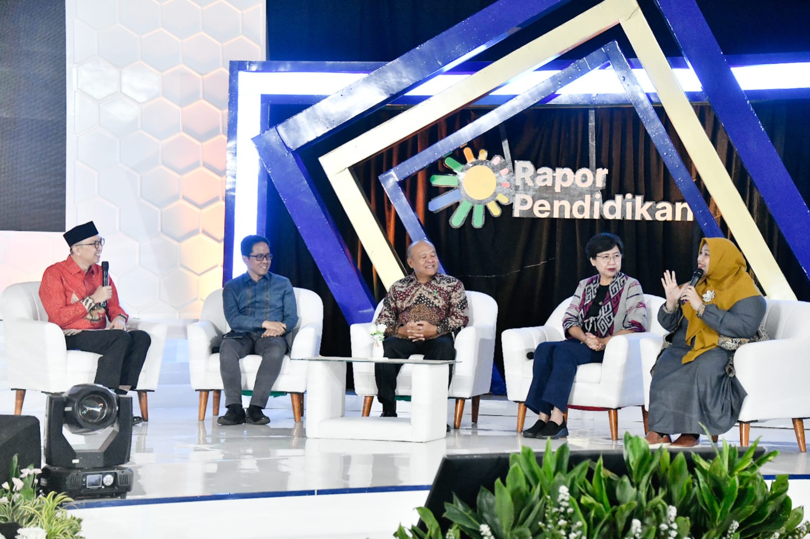 Kemendikbudristek Rilis Rapor Pendidikan Indonesia untuk Mendorong Perbaikan dan Pemerataan Pendidikan