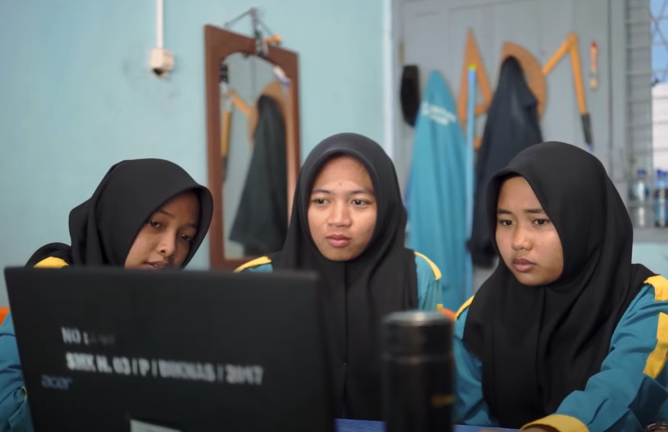 3 Alasan Pentingnya Perempuan Belajar di Bidang STEM, Anak Vokasi Wajib Tahu!