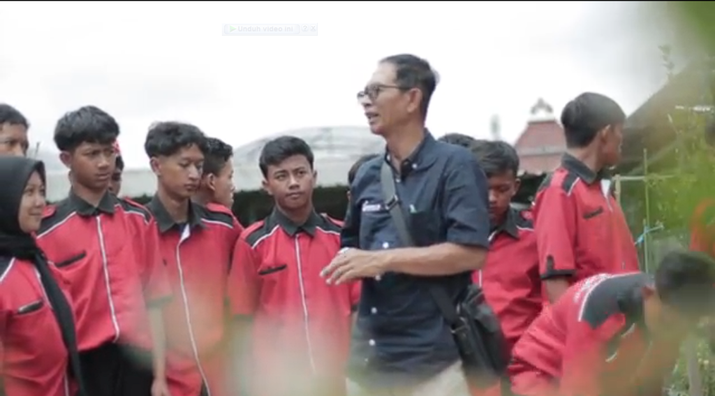 Gandeng Berbagai Pihak, SMKN 2 Batu Siapkan Generasi Muda Hobi Bertani