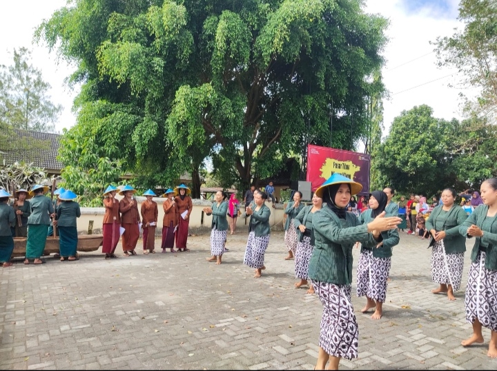 Kiprah Triwik Wahyuni, Alumni AKN Seni dan Budaya Yogyakarta Penggerak Seni Budaya di Desa Budaya