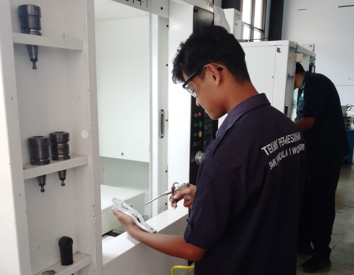 Praktik Baik Teaching Factory, SMK Pancasila 1 Wonogiri Produksi Aksesoris dan Part Sepeda Motor