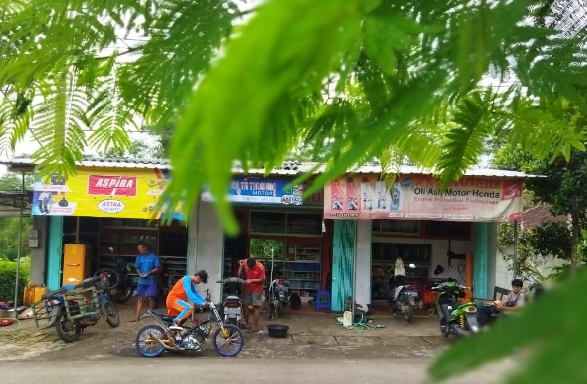 Anak Tambal Ban Kembangkan Bengkel Beromzet Puluhan Juta