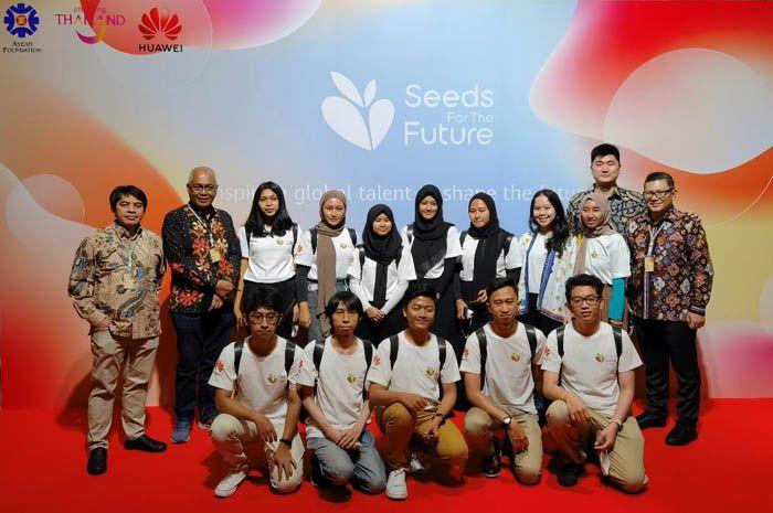 Dua Mahasiswa Vokasi Dikirim ke ‘Seeds for the Future 2022’