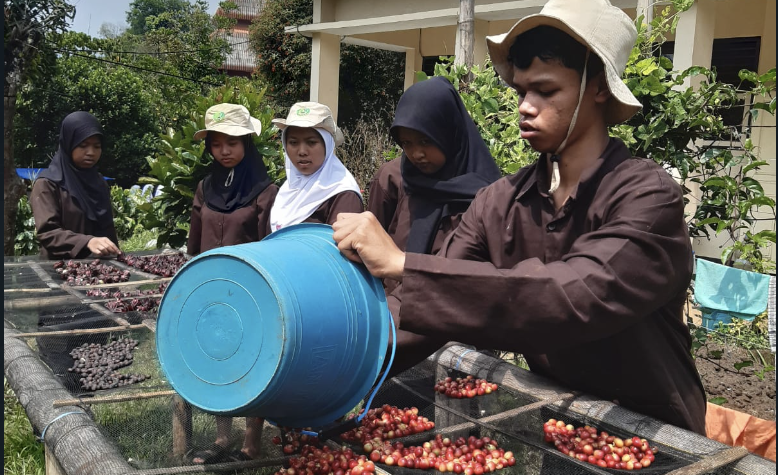 Siap Kerja di Industri, SMK PPN Tanjungsari Persiapkan Murid dengan Kompetensi Kopi Dari Hulu Ke Hilir