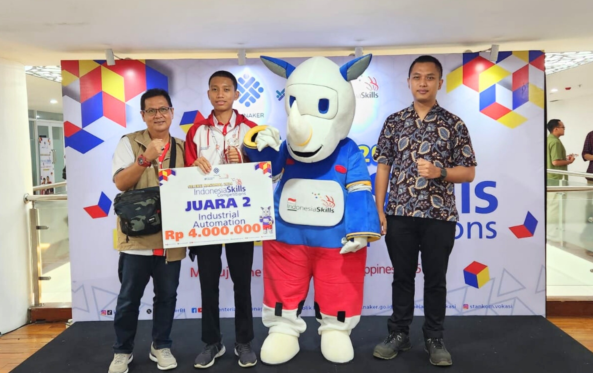 Langkah Menuju ASEAN, Siswa SMK Mitra Industri 2100 Mendapatkan Juara 2 di WorldSkills Nasional