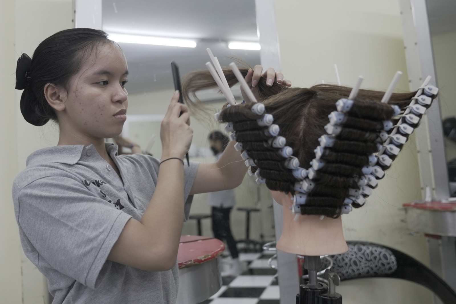 Gaya Rambut Simpel ala Guru SMKN 27 Jakarta untuk Lebaranmu