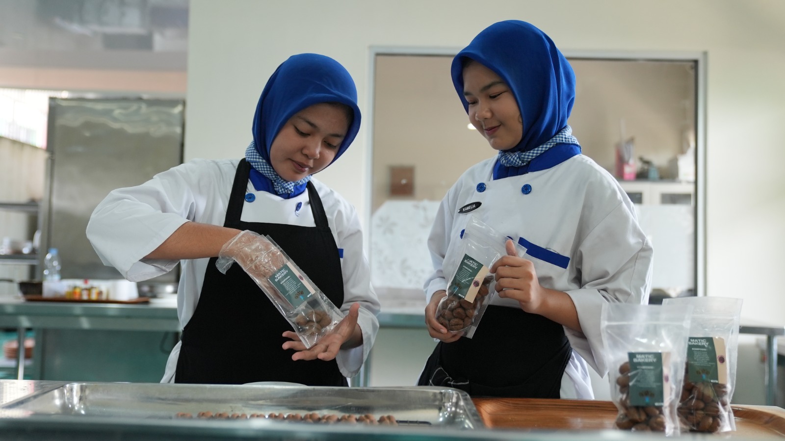 Sensasi Baru Menikmati Kopi Lokal Melalui Cookies Coffee Buatan SMK Muhammadiyah 3 Palembang