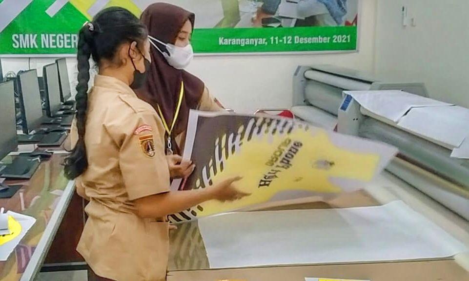 Yuk, Intip Produksi  Jersei  SMKN  1 Karanganyar!