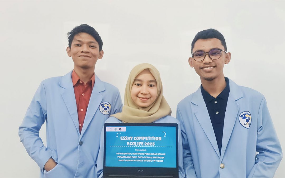 Inovasi Smart Farming Berbasis IoT Antarkan Tim Arches PENS Juarai Essay Competition Ecolife 2023