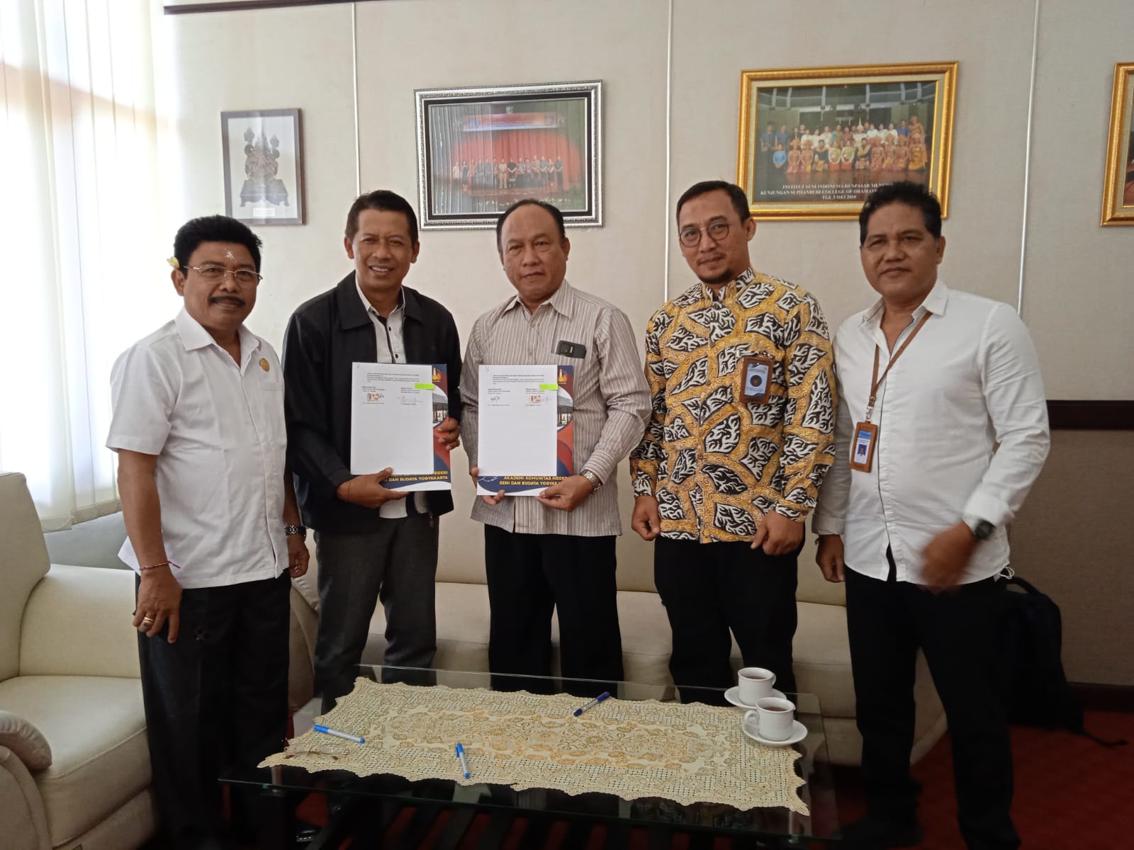Perkuat Pelestarian Kebudayaan, AKN Seni dan Budaya Yogyakarta Teken MoU dengan ISI Denpasar