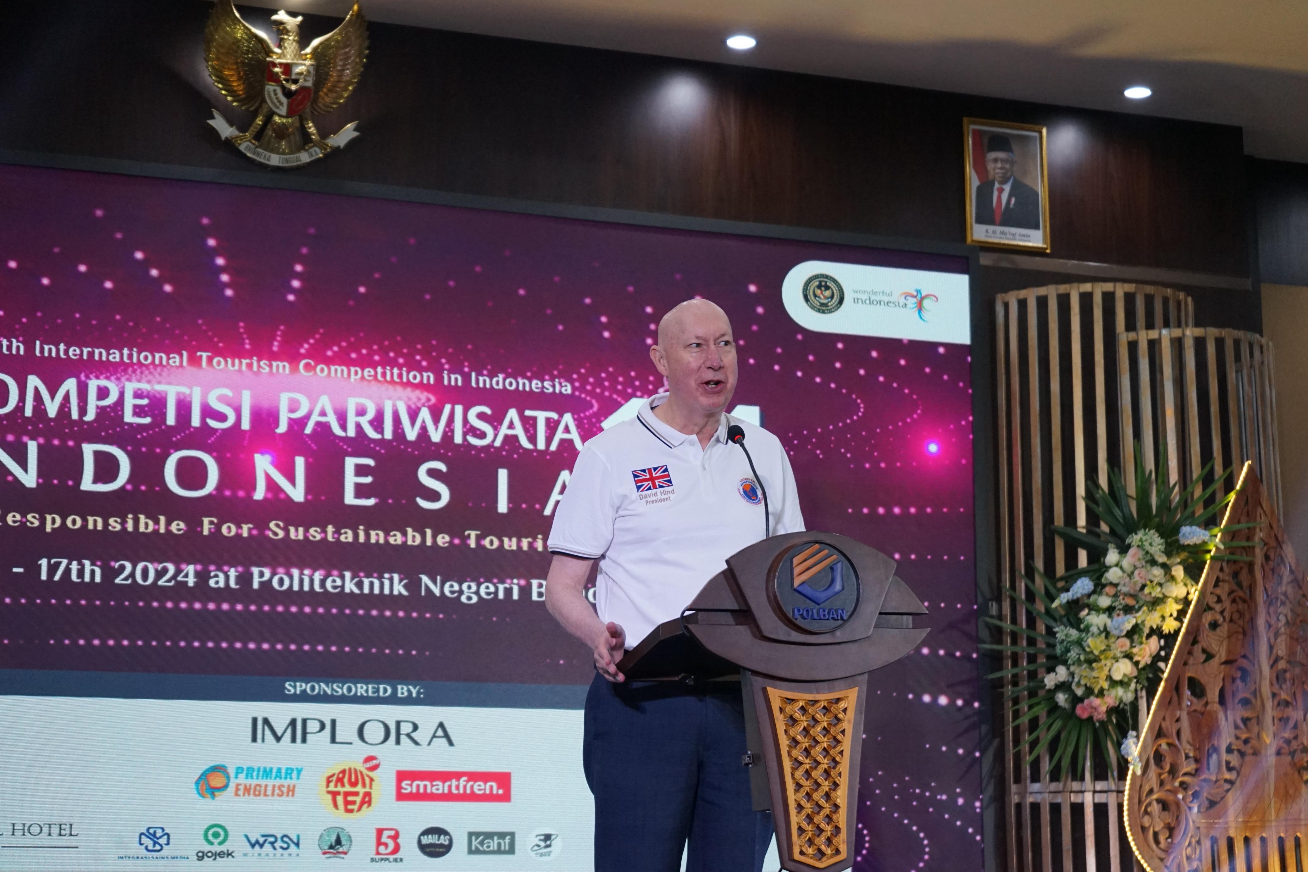 Profesor Asal UK Berikan Tip Tingkatkan Skill untuk Insan Vokasi Bidang Pariwisata