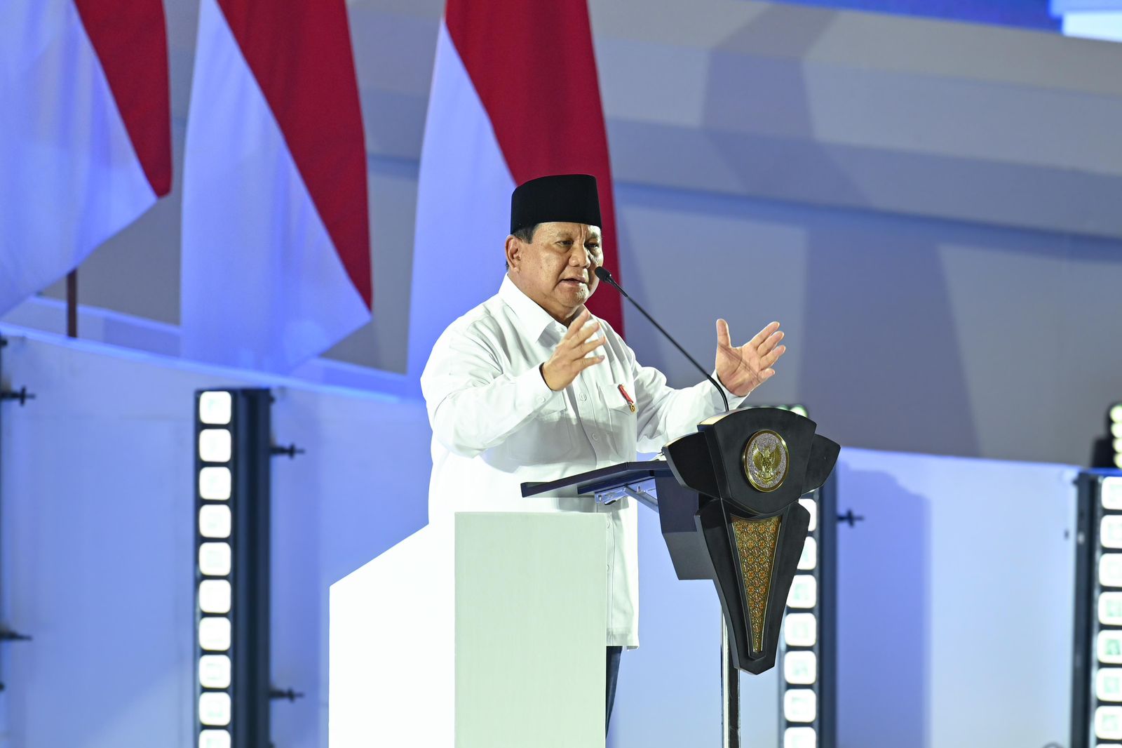 Hari Guru Nasional 2024: Peran Besar Guru untuk Mewujudkan Indonesia Emas