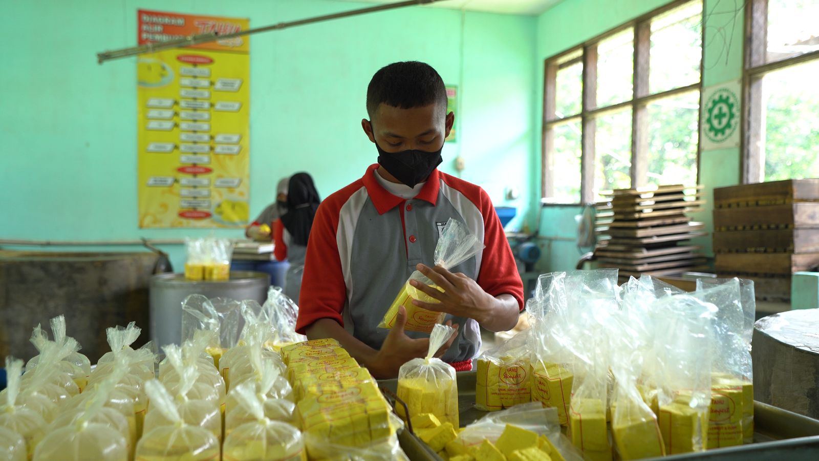 Omzet Tembus 3,2 Miliar, Orange Knowledge Programme Sukses Tingkatkan Kualitas SMKN 2 Subang