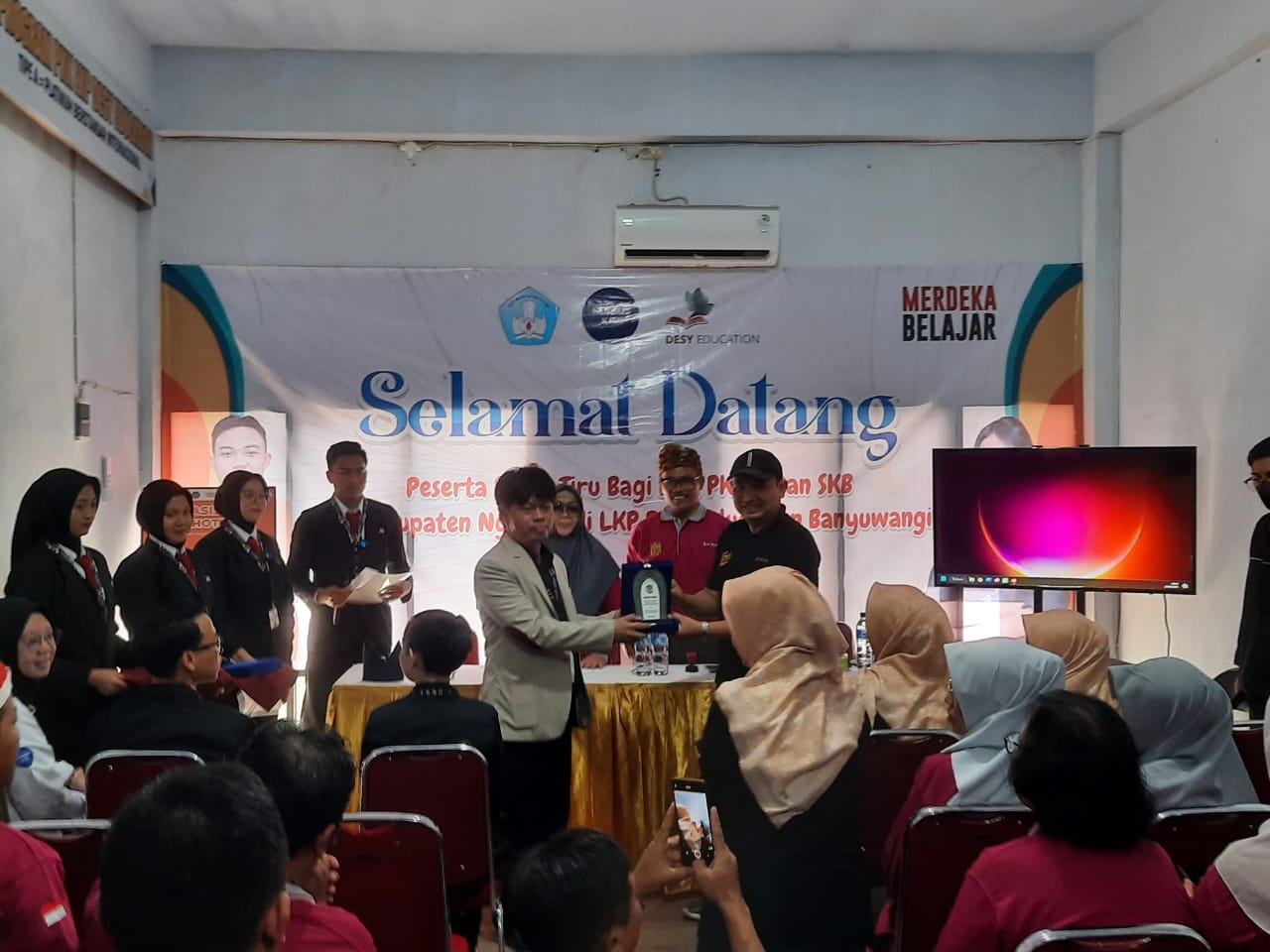 Sukses Kelola Lembaga, LKP Desy Education Terima Studi Tiru