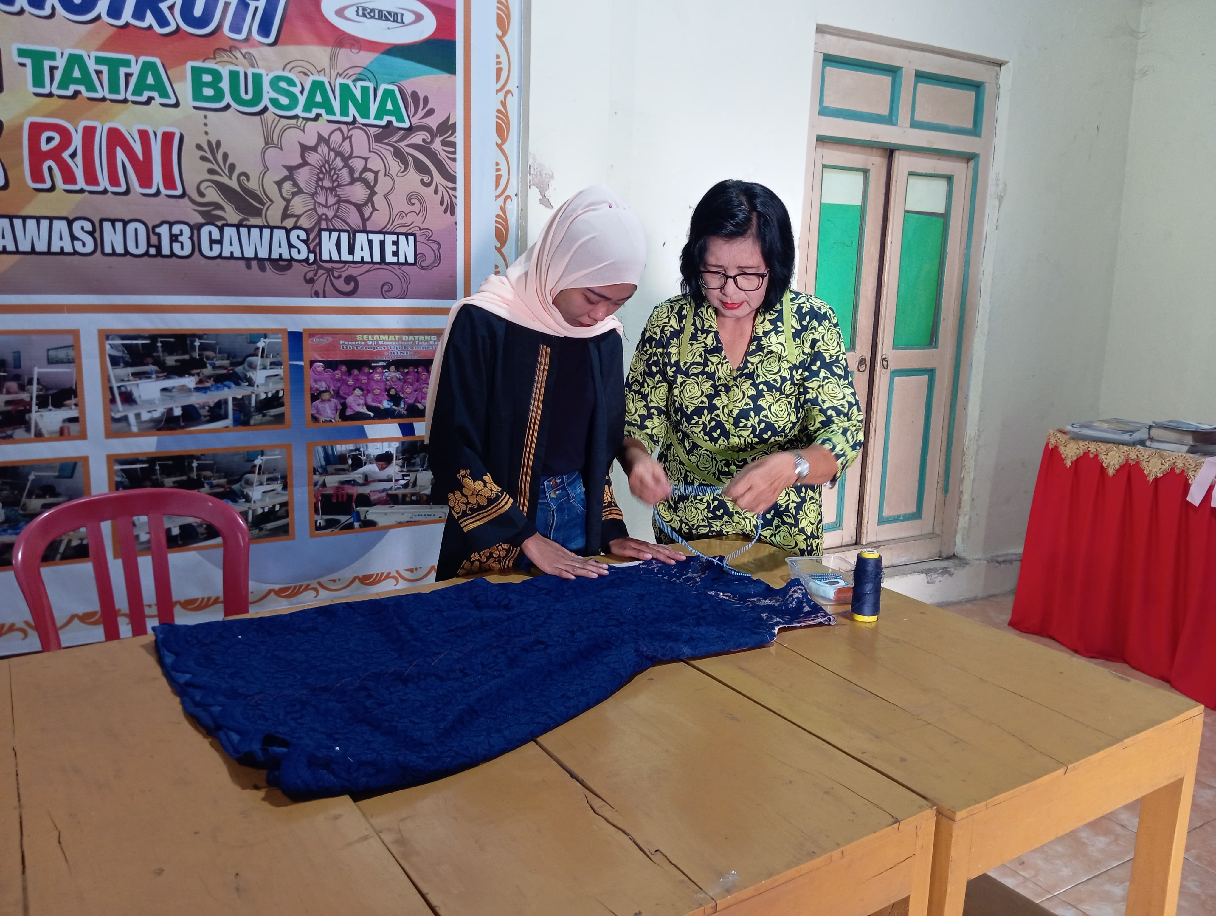 Tip Ajarkan Kursus Menjahit untuk Anak Berkebutuhan Khusus dari LKP Rini