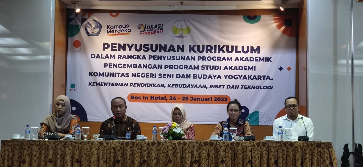 Agar Kian Berdaya Saing, AKN Seni dan Budaya Yogyakarta Susun Kurikulum Bersama DUDI