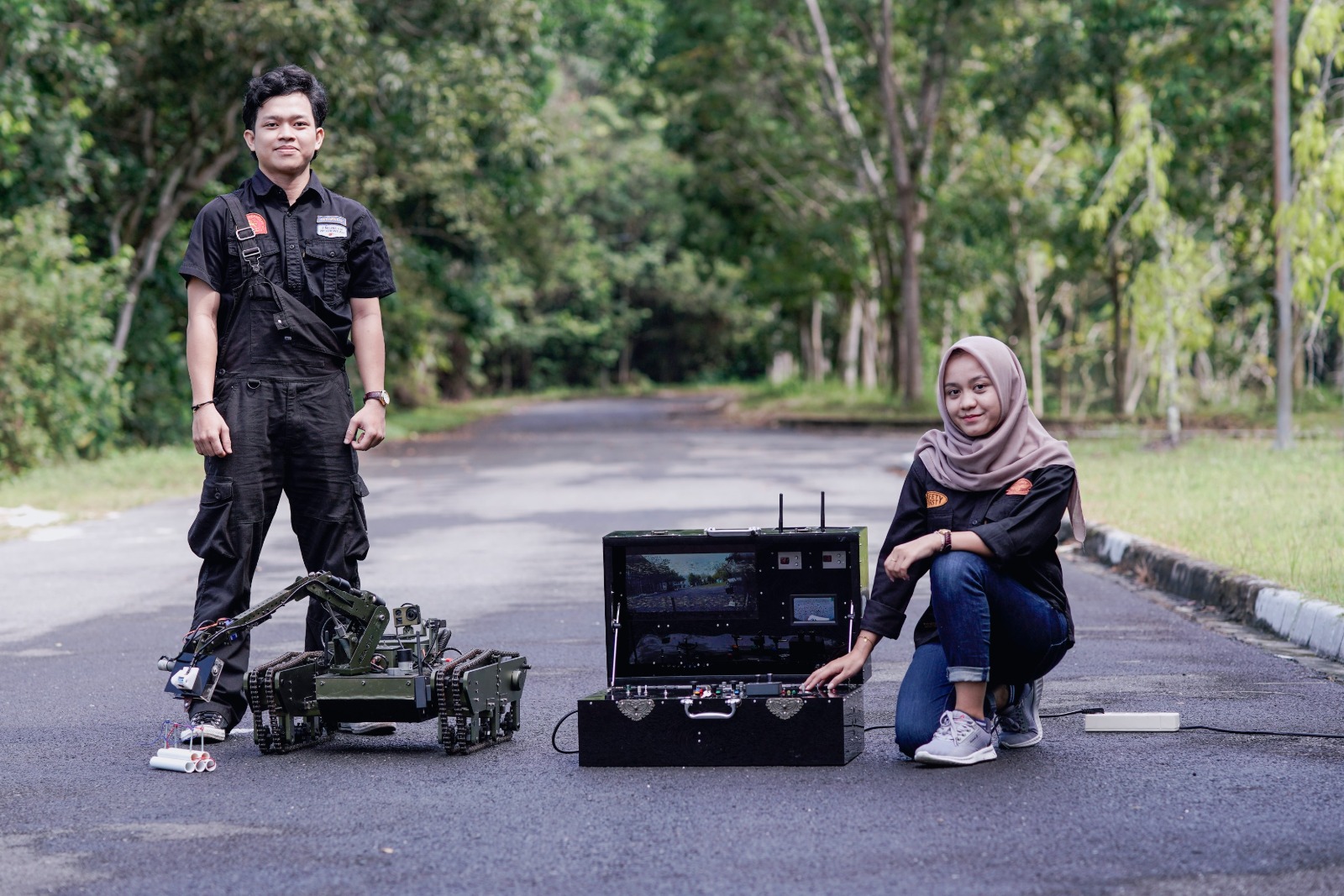 Dari Tugas Akhir, Mahasiswa Politeknik Caltex Riau Ciptakan Robot Penjinak Bom