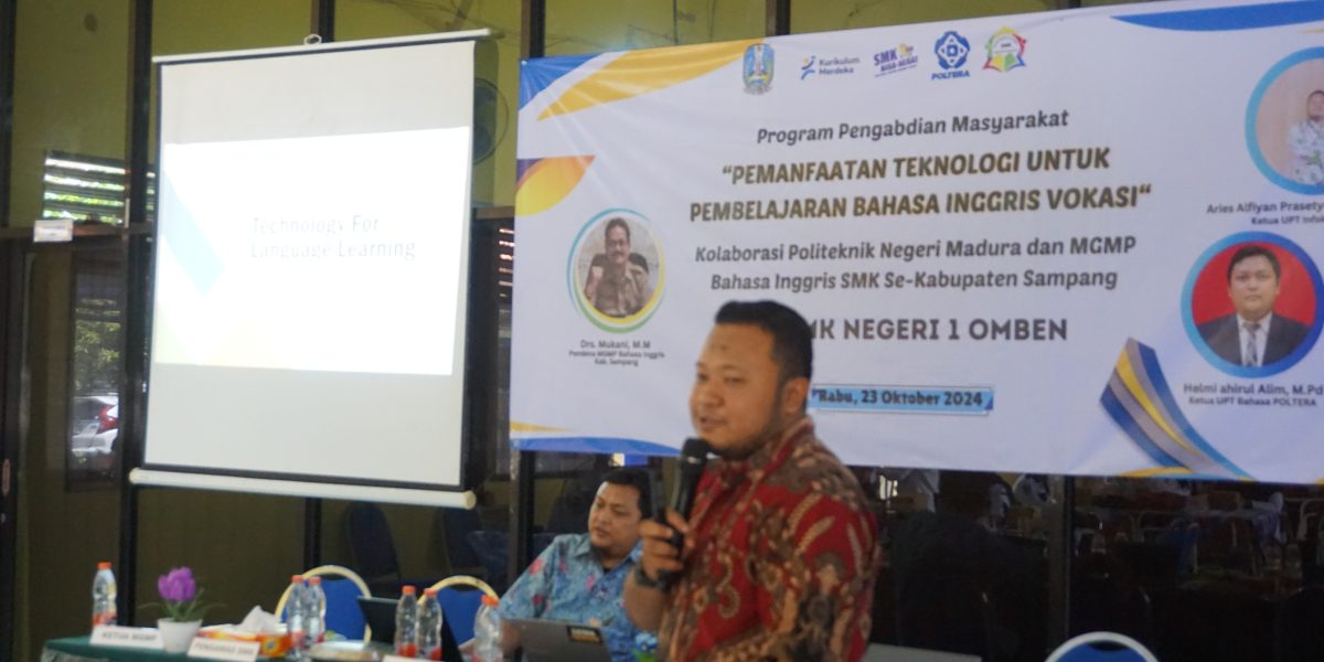 Tim Dosen Poltera Tingkatkan Kompetensi Bahasa Inggris Guru-Guru SMK di Sampang