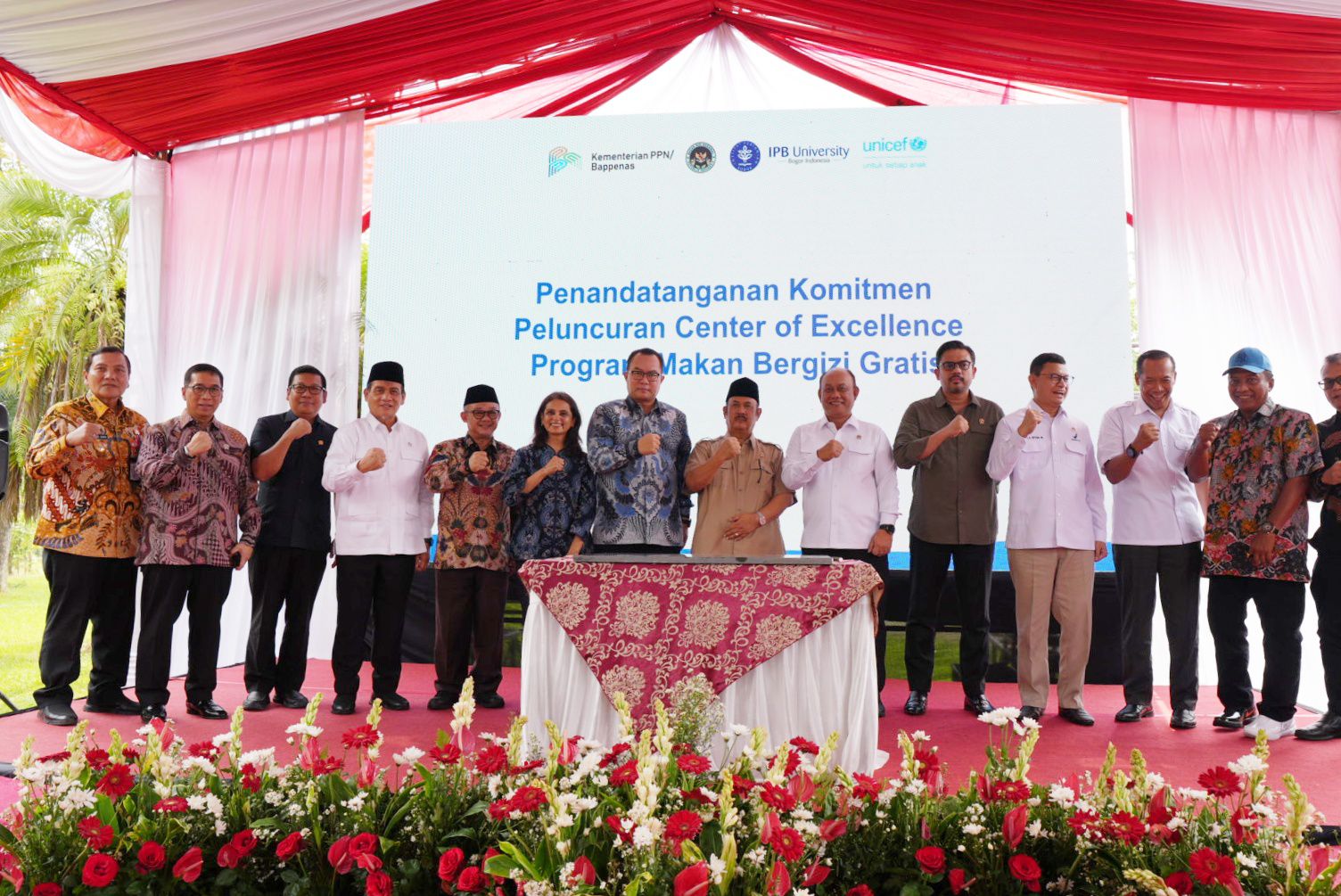 Hadiri Peluncuran Center of Excellence Program Makan Bergizi Gratis, Mendikdasmen Optimistis MBG Tingkatkan Kualitas SDM Indonesia