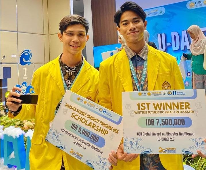 Inovasi Gelang Deteksi Bencana Antar Mahasiswa JTE-PNL Raih Juara 1 di Ajang Internasional U-Dare 2024